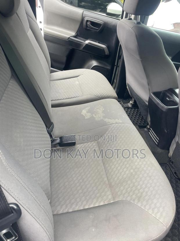 Toyota Tacoma 2019 White