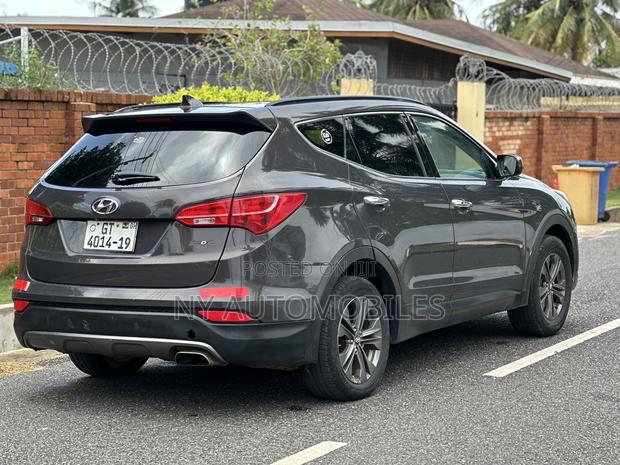 Hyundai Santa Fe Limited AWD 2017 Brown