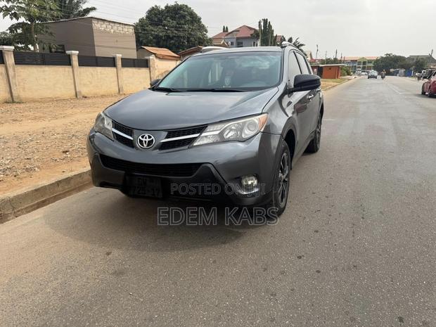 Toyota RAV4 LE 4dr SUV AWD (2.5L 4cyl 6A) 2015 Gray