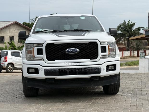 Ford F-150 Lariat 4x4 SuperCab Styleside 8 ft. box 163 in. WB 2018