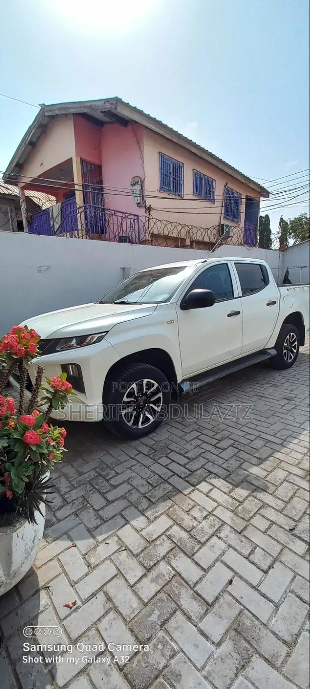 Mitsubishi L200 Double Cab 2.2 4WD 2021 White