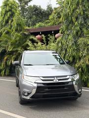 Mitsubishi Outlander SE FWD 2018 Gray for sale