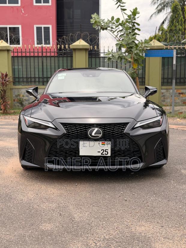 Lexus IS 2022 Black