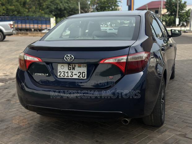 Toyota Corolla SE Special Edition 4dr Sedan (1.8L 4cyl CVT) 2017 Blue