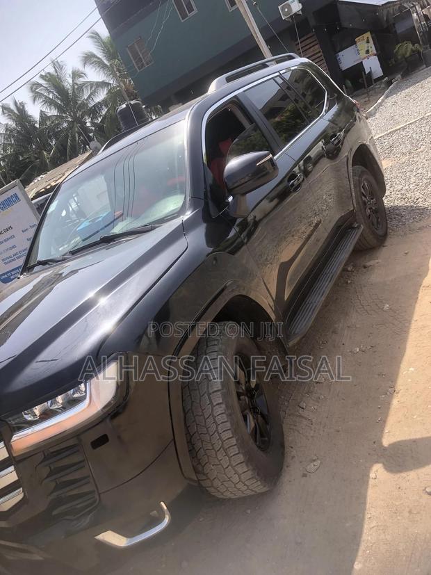Toyota Land Cruiser 5.7 V8 2011 Black