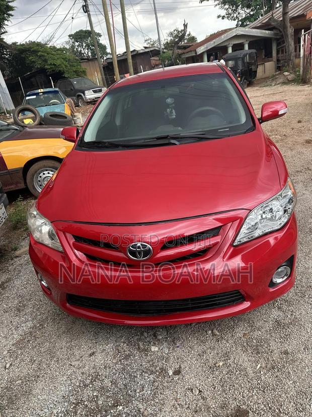 Toyota Corolla 2013 Red