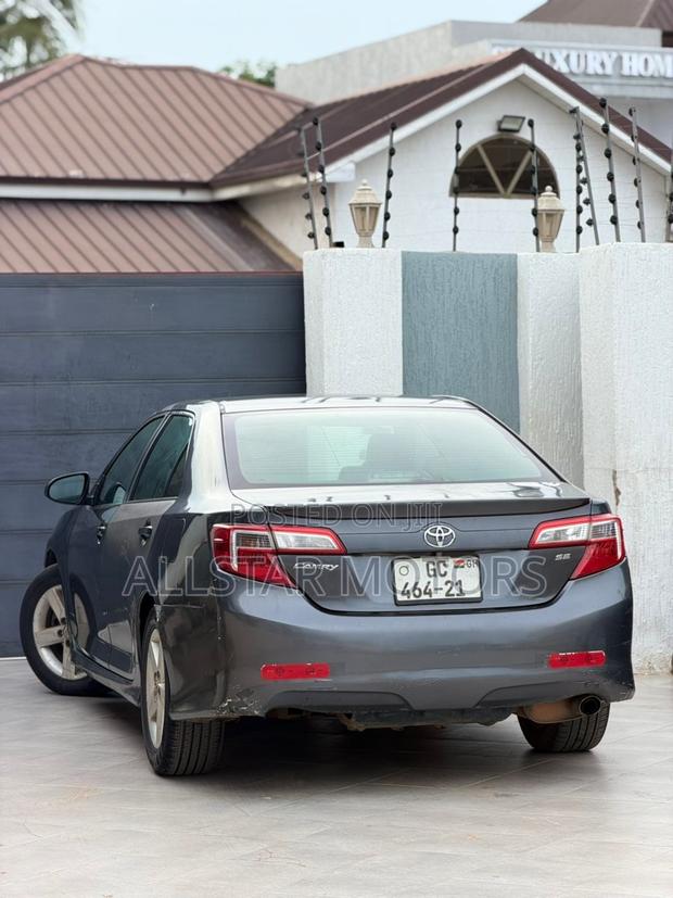 Toyota Camry SE 4dr Sedan (2.5L 4cyl 6A) 2013