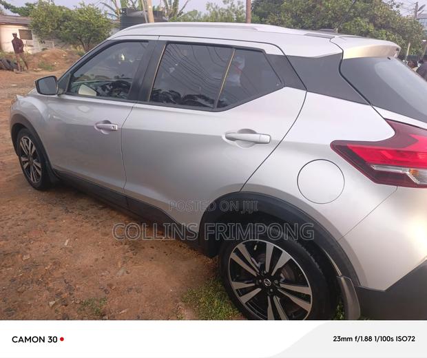 Nissan Kicks 2022 Silver