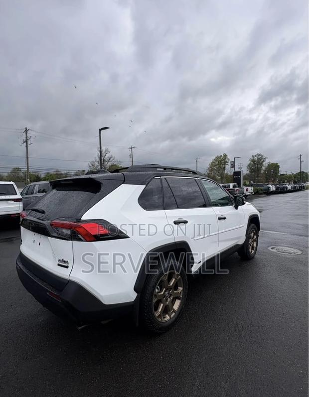 Toyota RAV4 2024 White