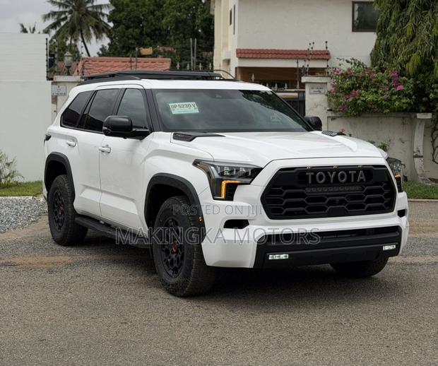 Toyota Sequoia TRD PRO 4WD 2026 White