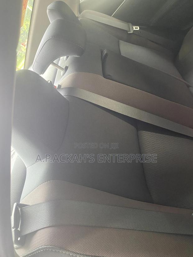 Toyota Corolla LE Eco (1.8L 4cyl 2A) 2019 Blue