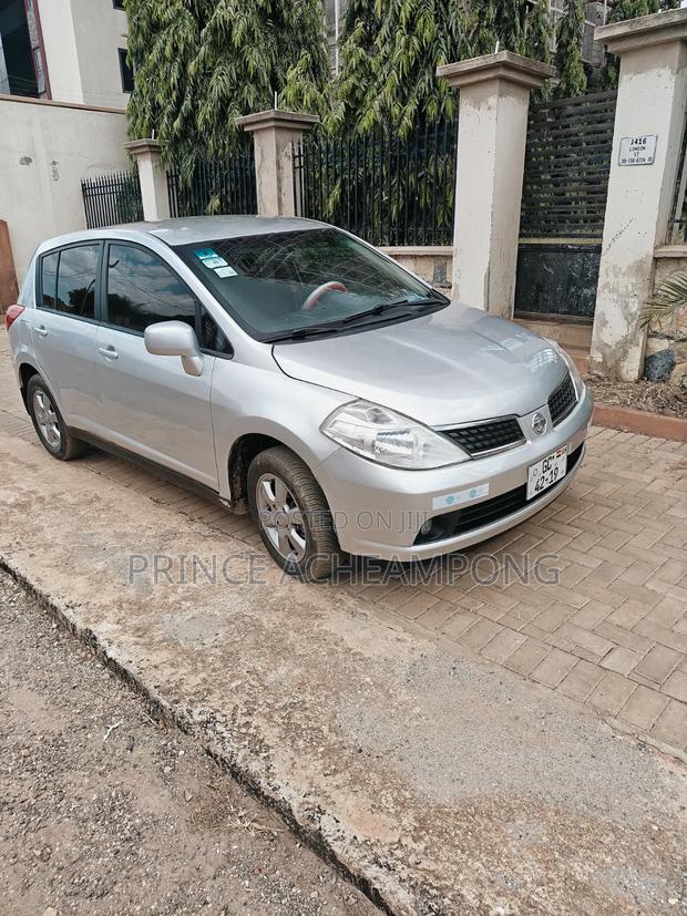 Nissan Versa 2013 Silver
