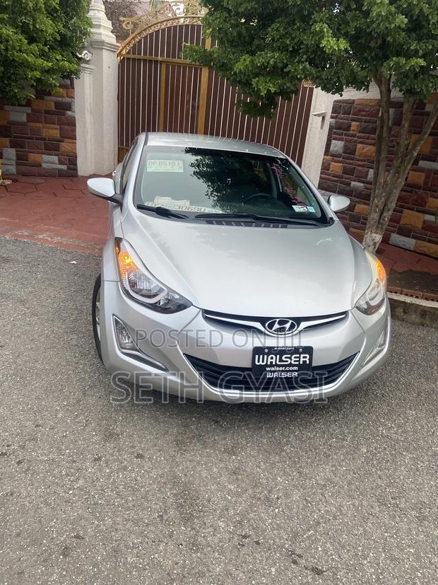 Hyundai Elantra 2016 Silver