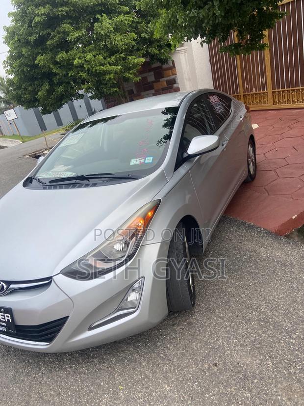 Hyundai Elantra 2016 Silver