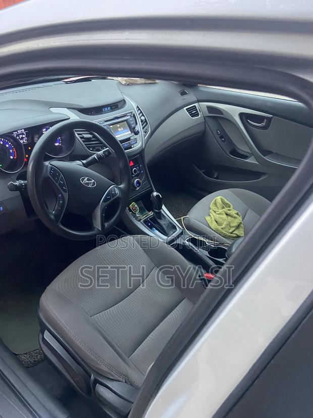 Hyundai Elantra 2016 Silver
