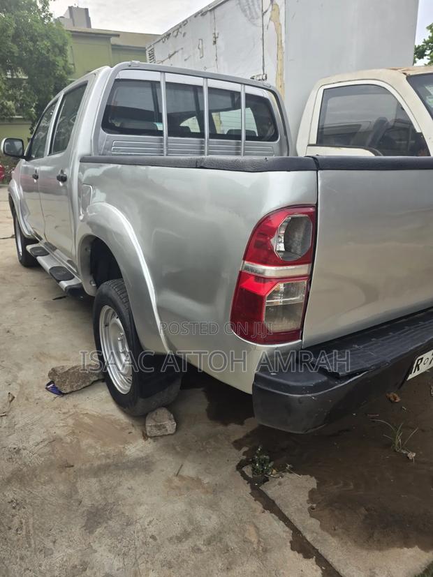 Toyota Hilux 2.0 VVT-i 2011 Silver