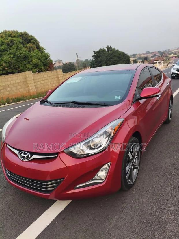 Hyundai Elantra Limited Sedan FWD (1.8L 4cyl 6A) 2016 Red