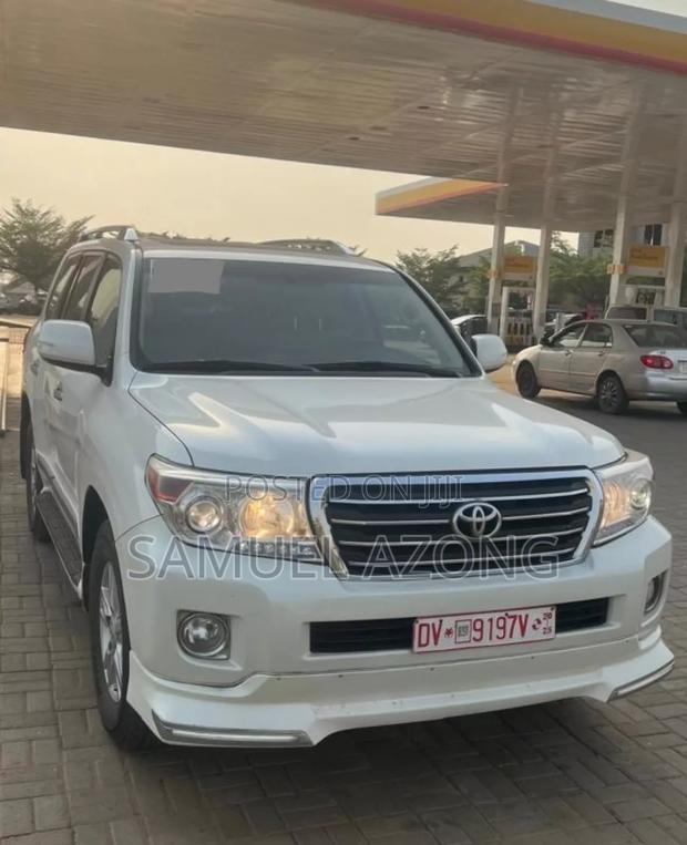 Toyota Land Cruiser 4.0 V6 GX 2014 White