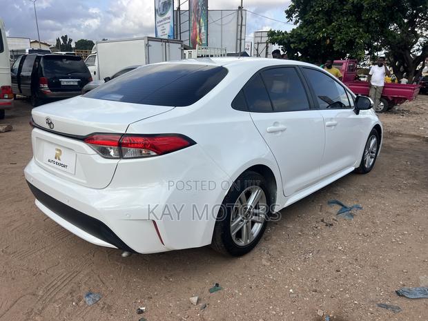 Toyota Corolla SE 2022 White