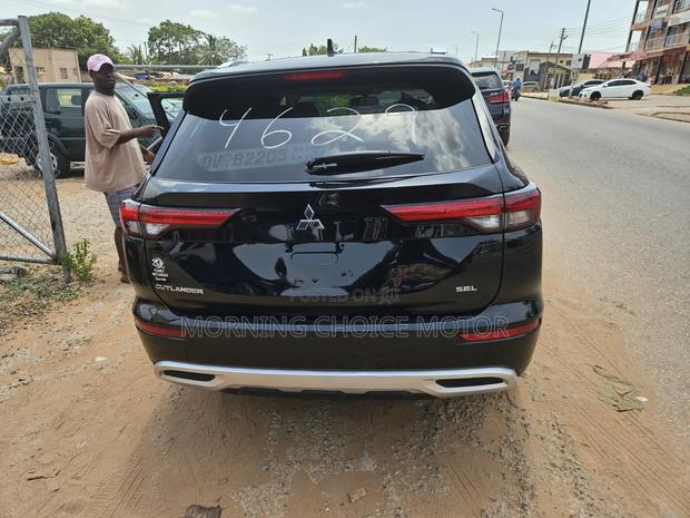 Mitsubishi Outlander 2023 Black