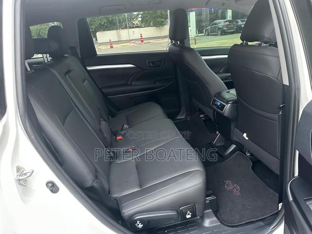 Toyota Highlander 2019 Off white