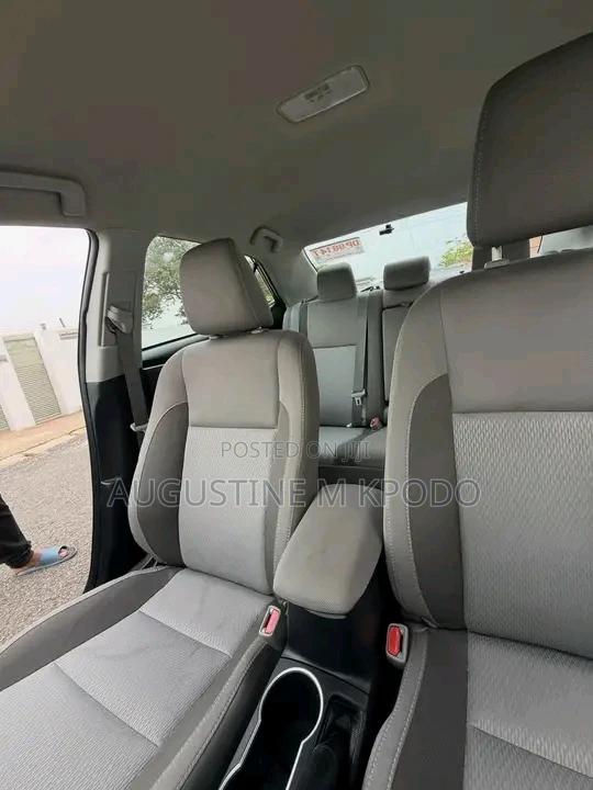 Toyota Corolla 2017 Gray