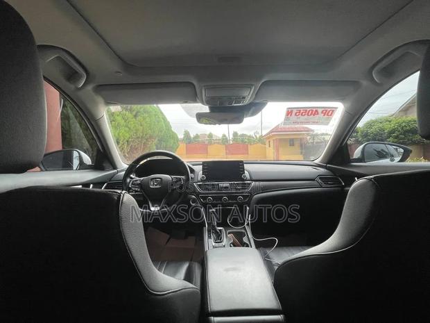Honda Accord Touring 2018 White