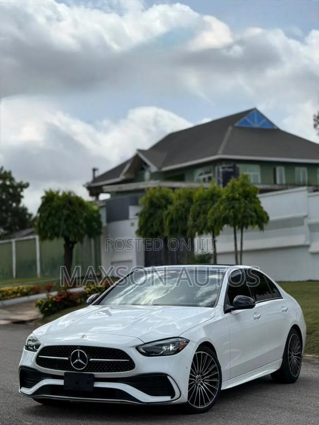 Mercedes-Benz C300 2023 White