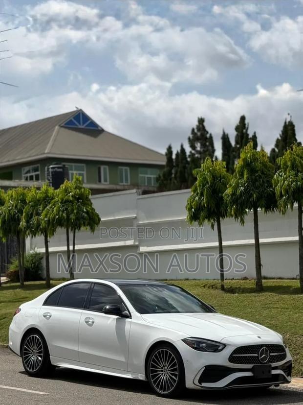 Mercedes-Benz C300 2023 White