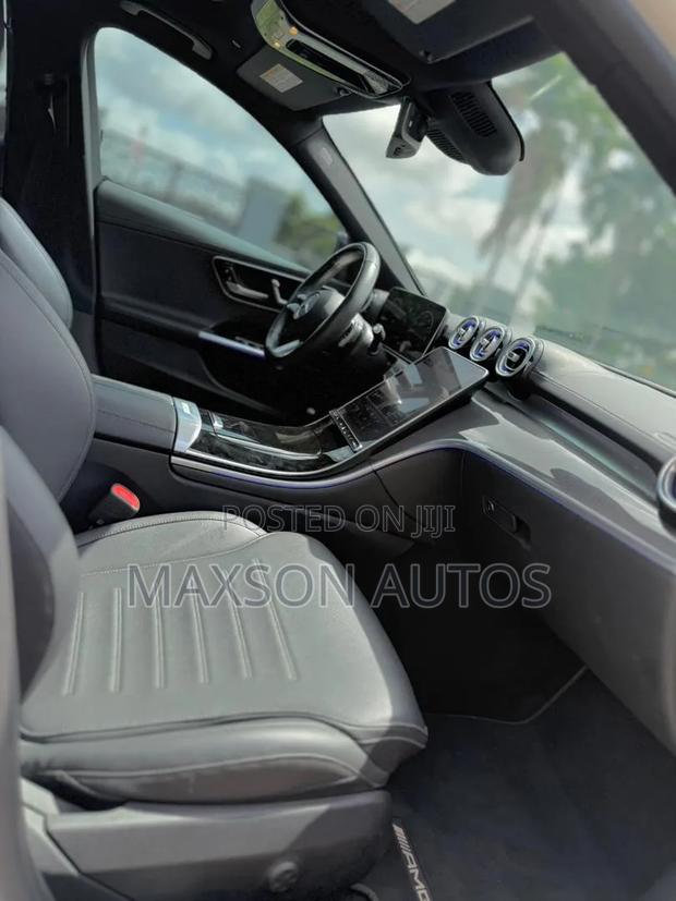 Mercedes-Benz C300 2023 White