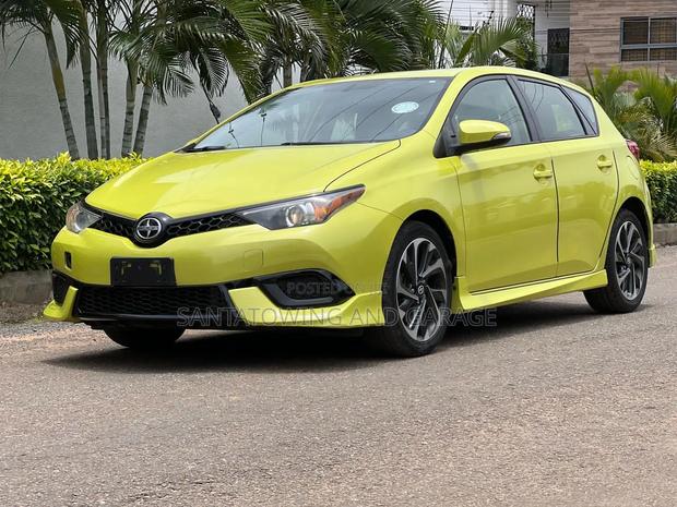 Scion iM Base 2016 Yellow