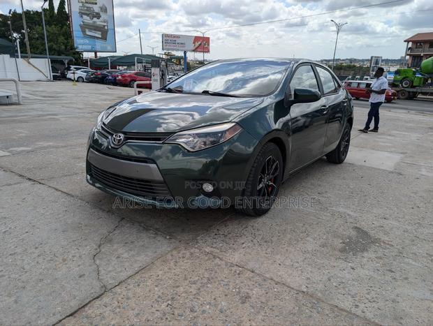Toyota Corolla LE 4dr Sedan (1.8L 4cyl CVT) 2015 Green