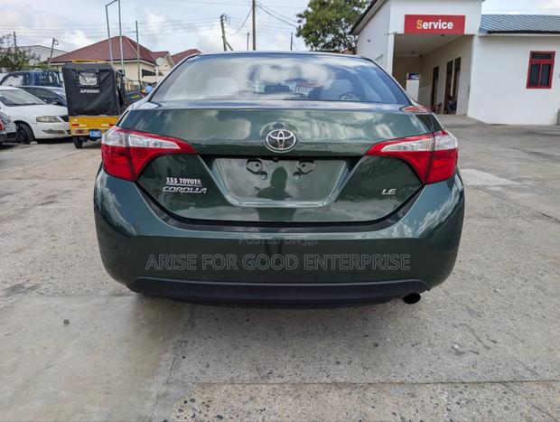 Toyota Corolla LE 4dr Sedan (1.8L 4cyl CVT) 2015 Green