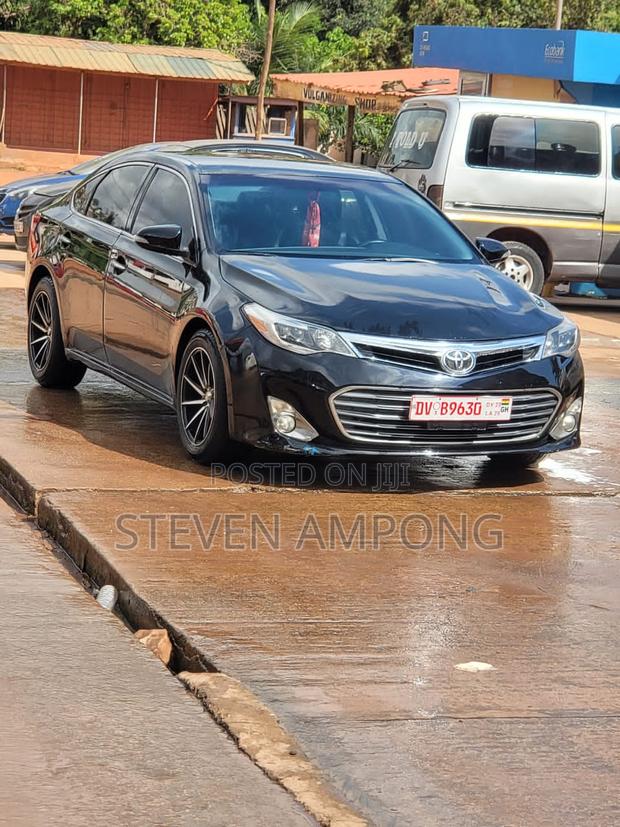 Toyota Avalon XLE Premium Sedan FWD (3.5L 6cyl 6A) 2013 Black