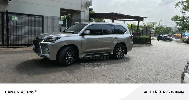 Lexus LX 570 AWD 2020 Gold