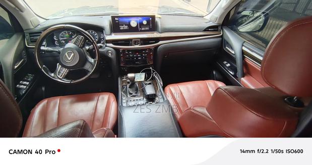 Lexus LX 570 AWD 2020 Gold