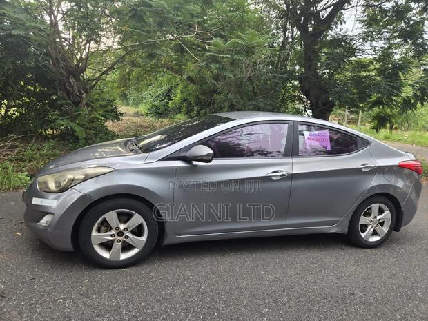 Hyundai Avante 2012 Gray