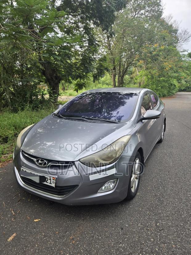 Hyundai Avante 2012 Gray