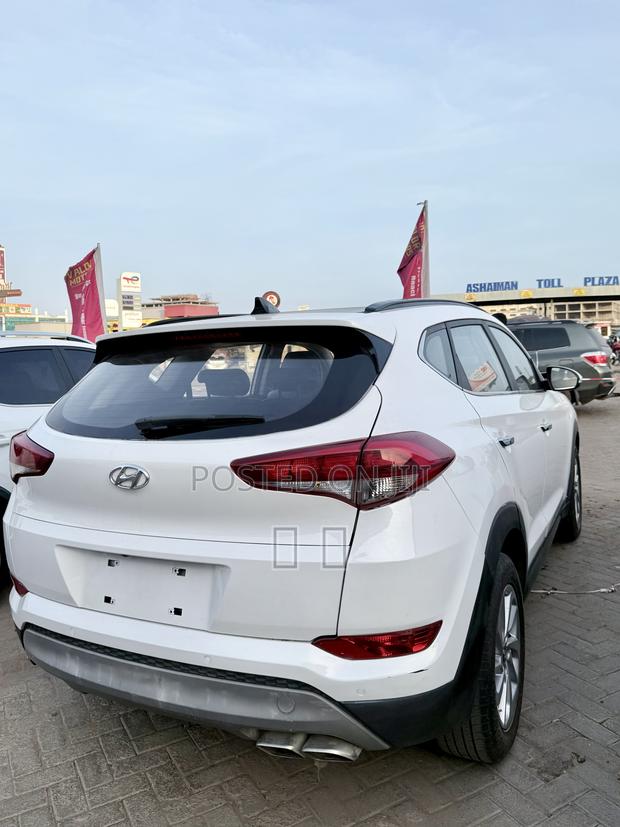 Hyundai Tucson 2017 White