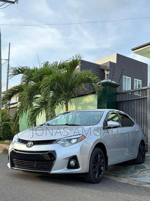 Toyota Corolla S Plus 4dr Sedan (1.8L 4cyl CVT) 2016 Silver