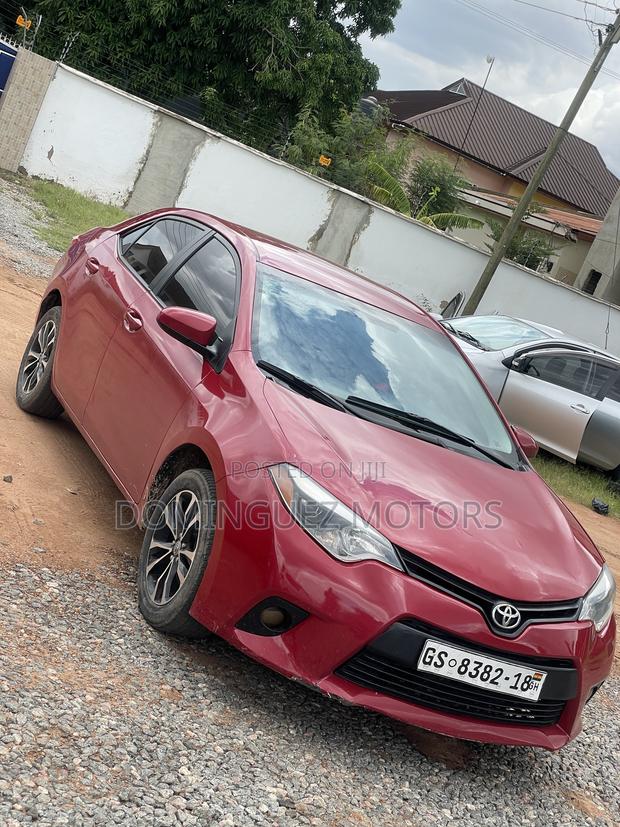 Toyota Corolla 2015 Red