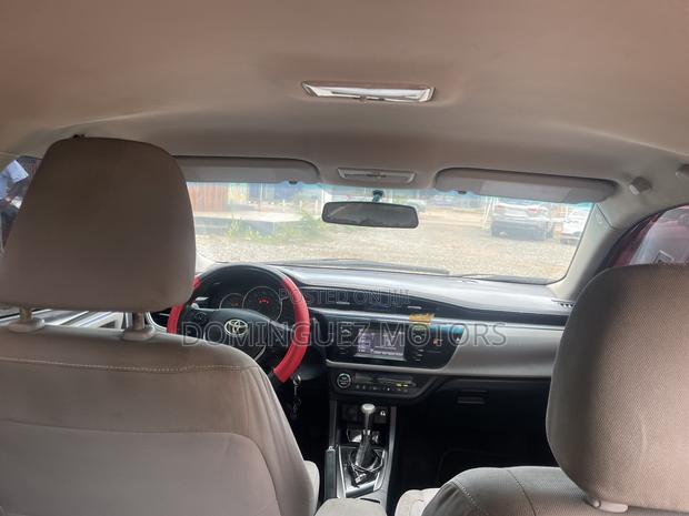 Toyota Corolla 2015 Red