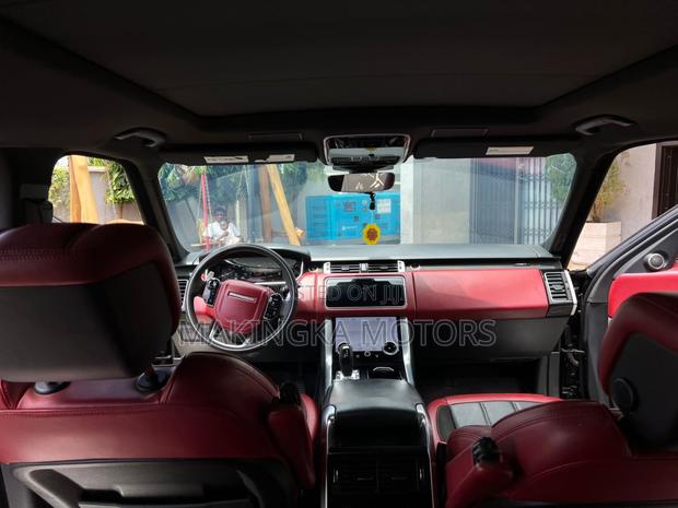 Land Rover Range Rover Sport HSE Td6 4x4 (3.0L 6cyl 8A) 2016 Black