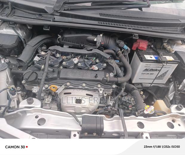 Toyota Vitz 1.5 FWD 5dr 2013 Silver