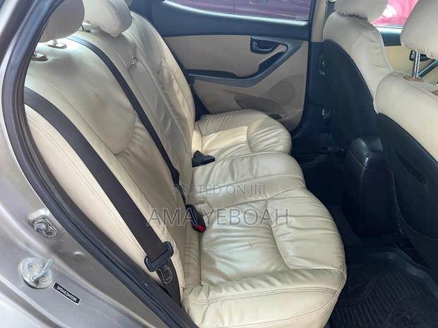 Hyundai Elantra GLS Sedan FWD (1.8L 4cyl 6M) 2013 Gray