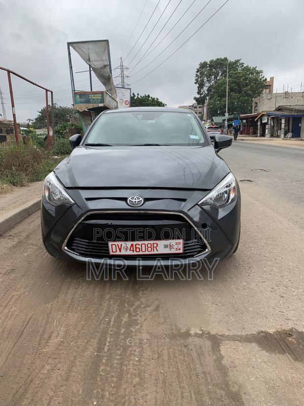Toyota Yaris 2017 Black