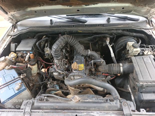 Nissan Navara 2.5 dCi 2010 Gray