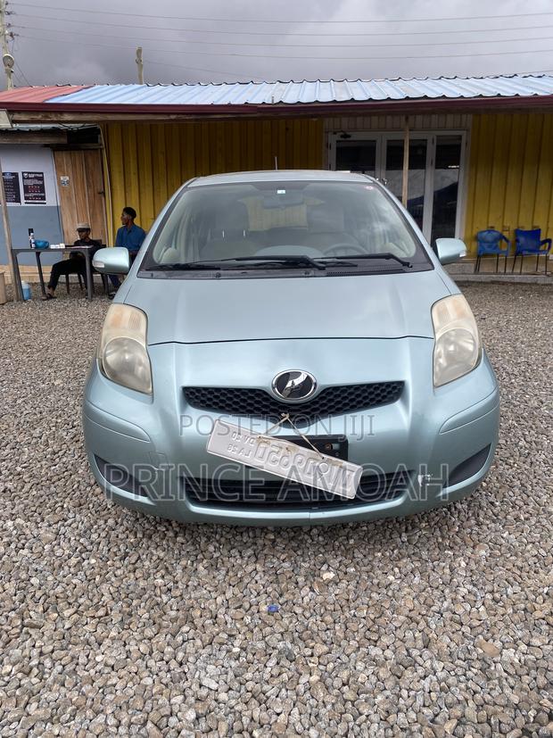 Toyota Vitz 1.3 FWD 5dr 2010 Green