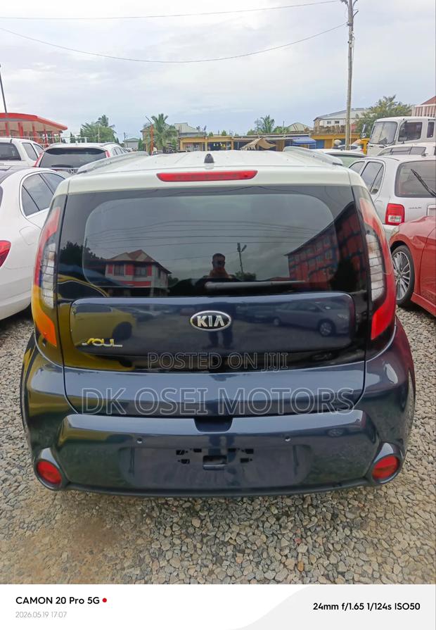 Kia Soul Hatchback 2016 Blue