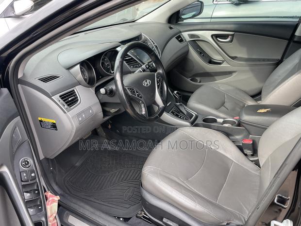 Hyundai Elantra Limited Sedan FWD (1.8L 4cyl 6A) 2016 Black